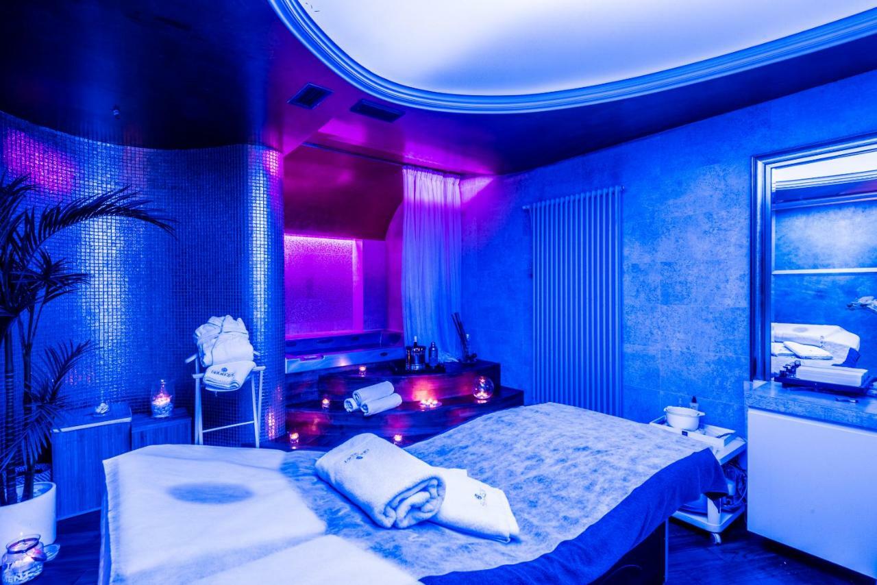 A11 & Dermique Apartament