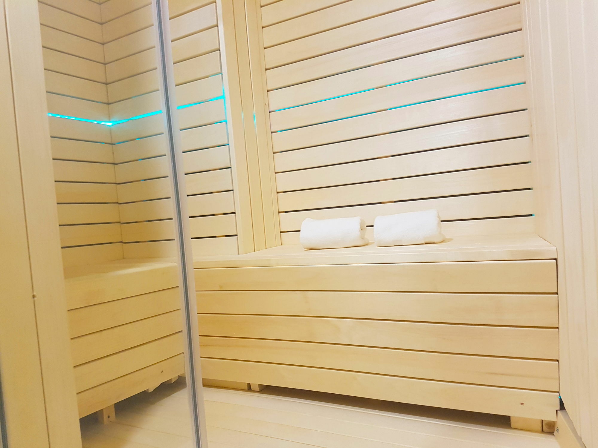 Apartament A11 & Dermique *